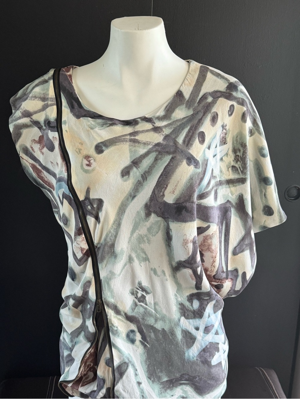 Acne Silk Abstract Zipper Detail Short Sleeve Top - Cream, Gray, Blue